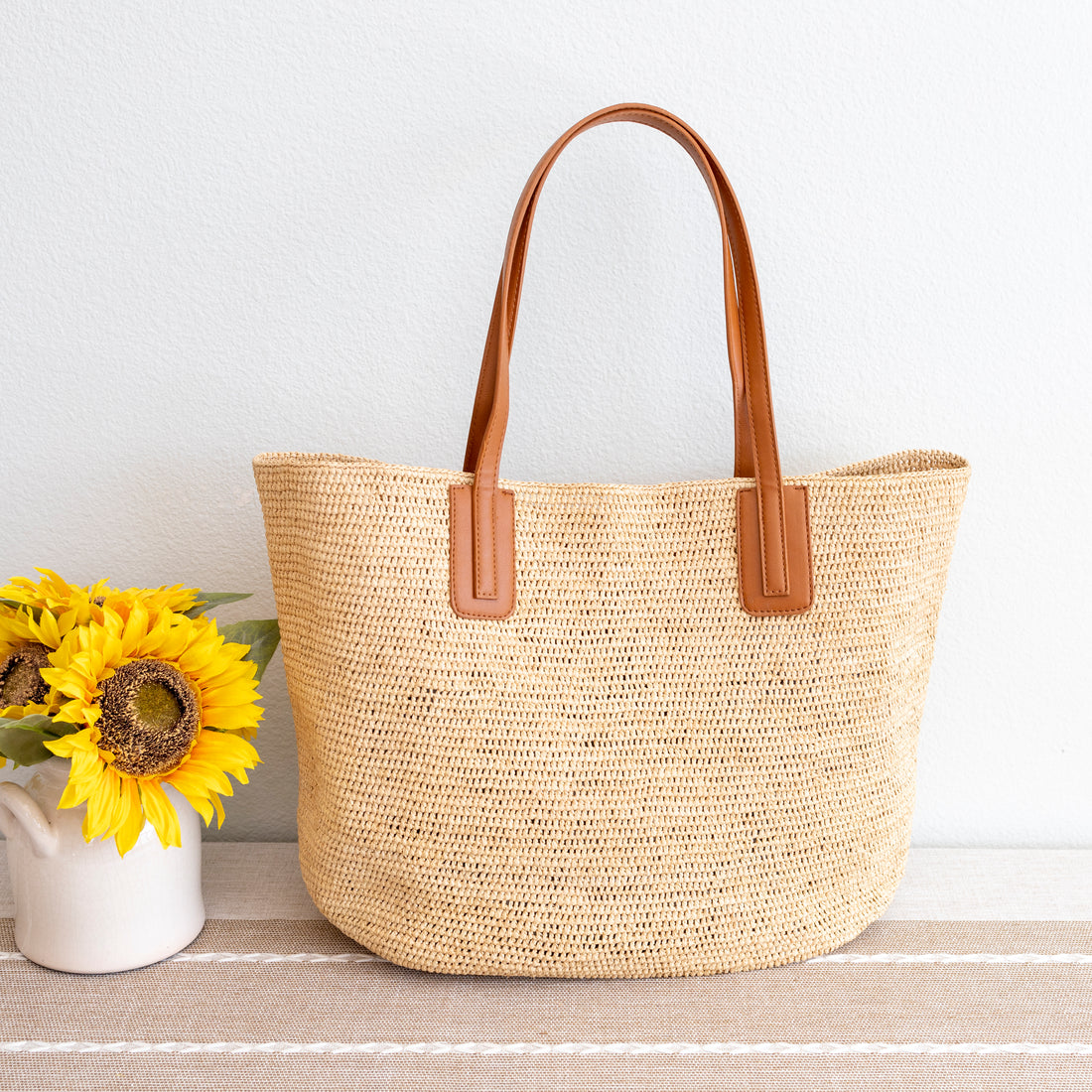 Raffia Straw Bags: The Must-Have Accessory of Summer 2024