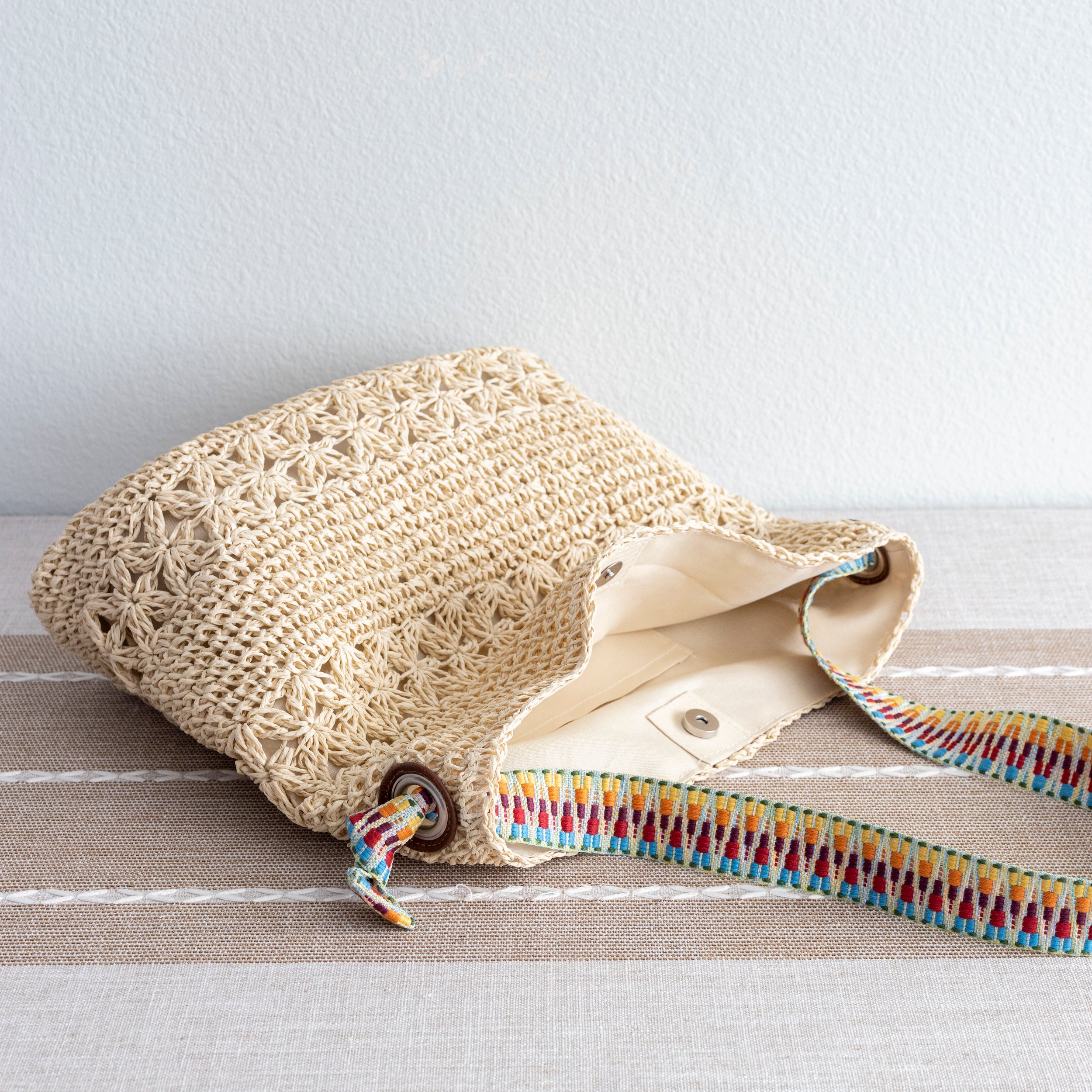 Lightweight Straw Woven Summer Tote