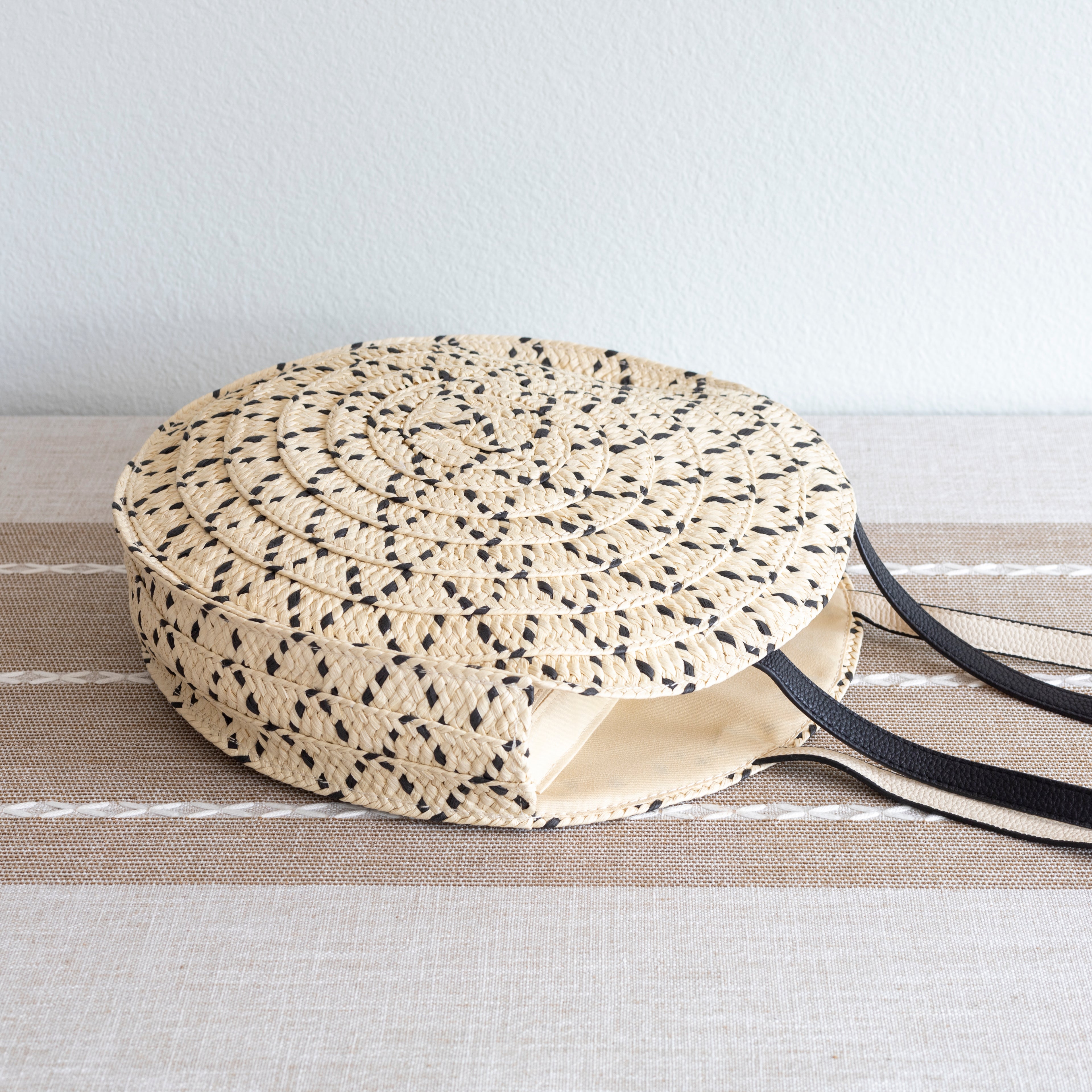 Round Straw Fashion Tote