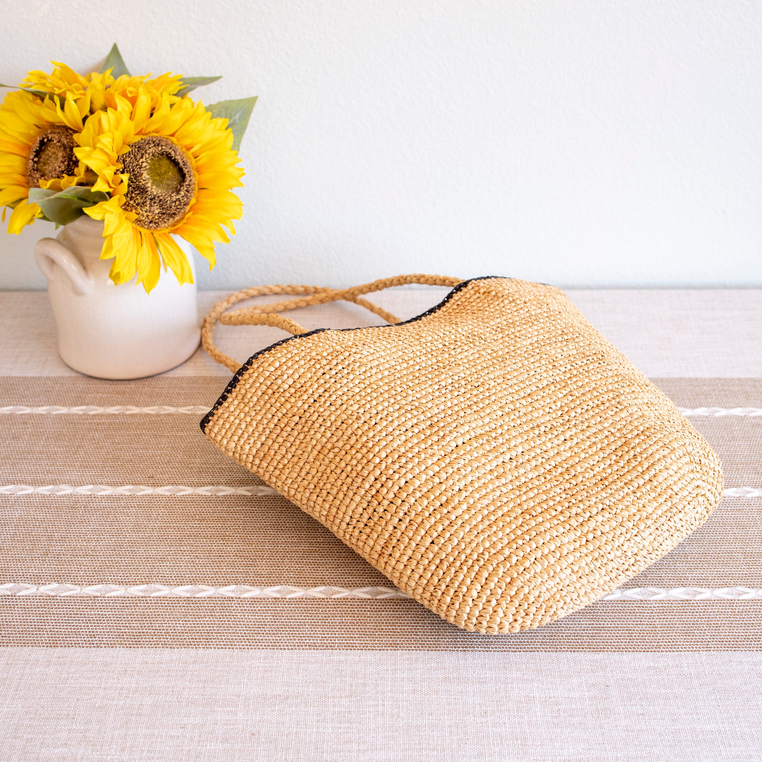 Polka Dot Design Raffia Woven Summer Straw Tote