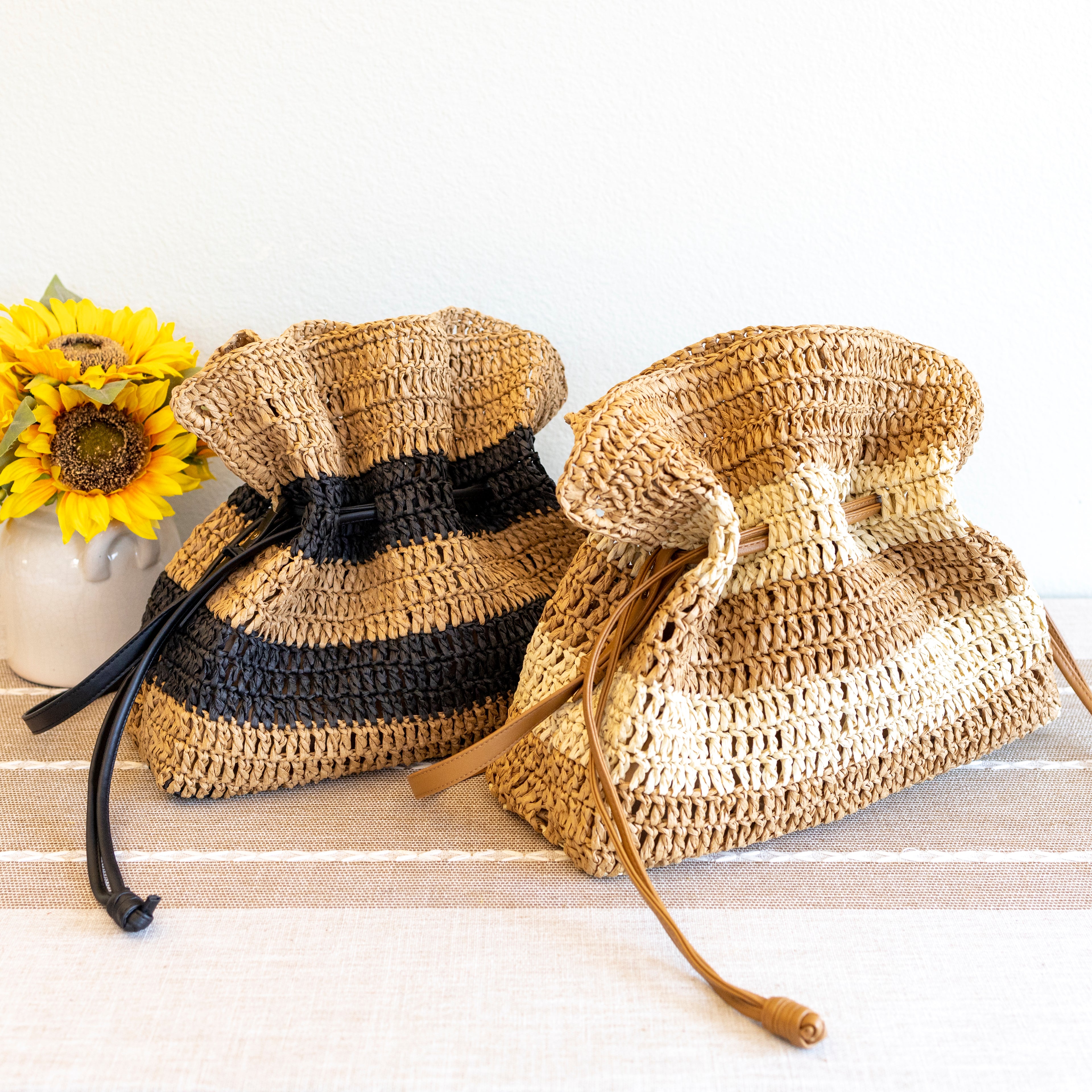 Fashion Stripe Straw Drawstring Bag