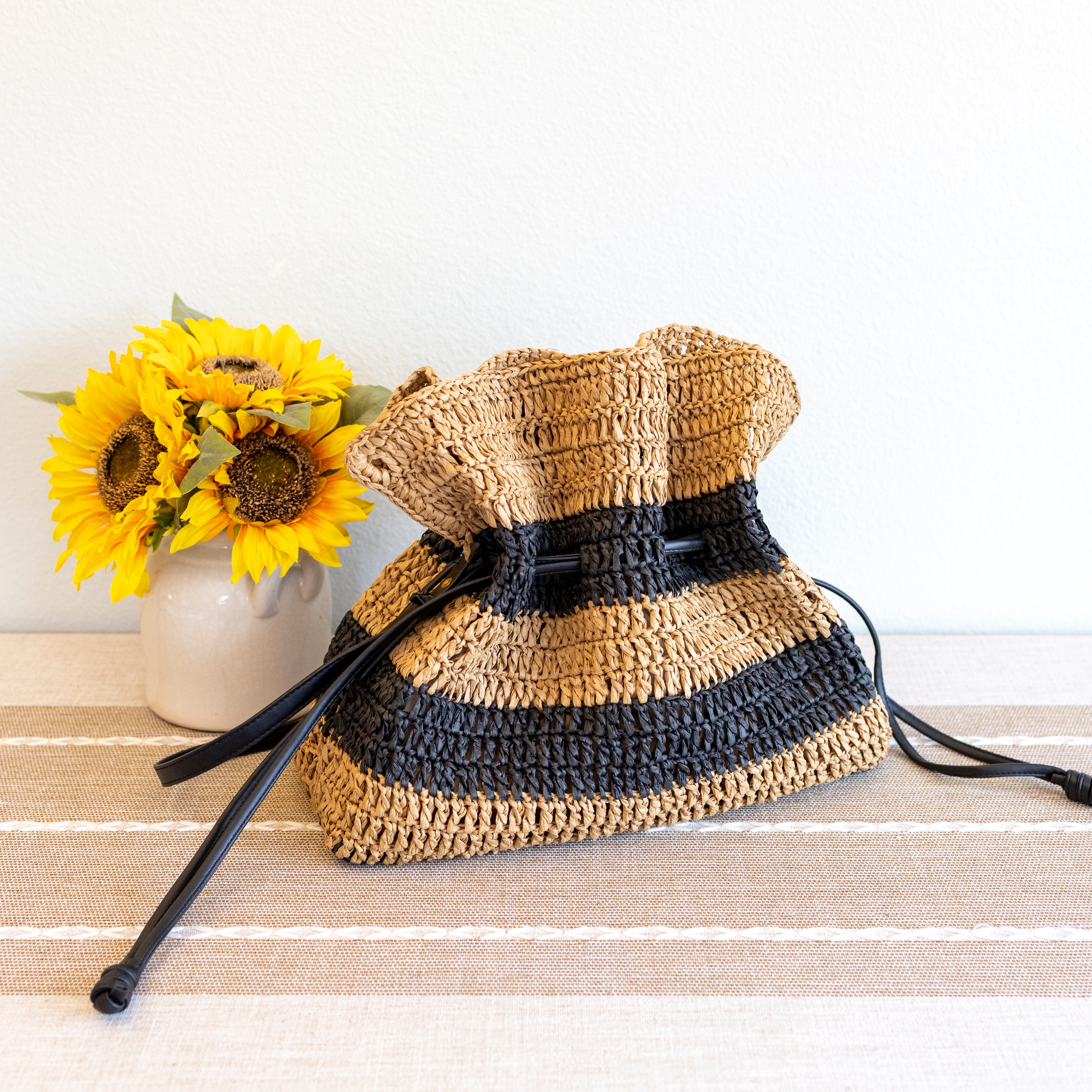 Fashion Stripe Straw Drawstring Bag
