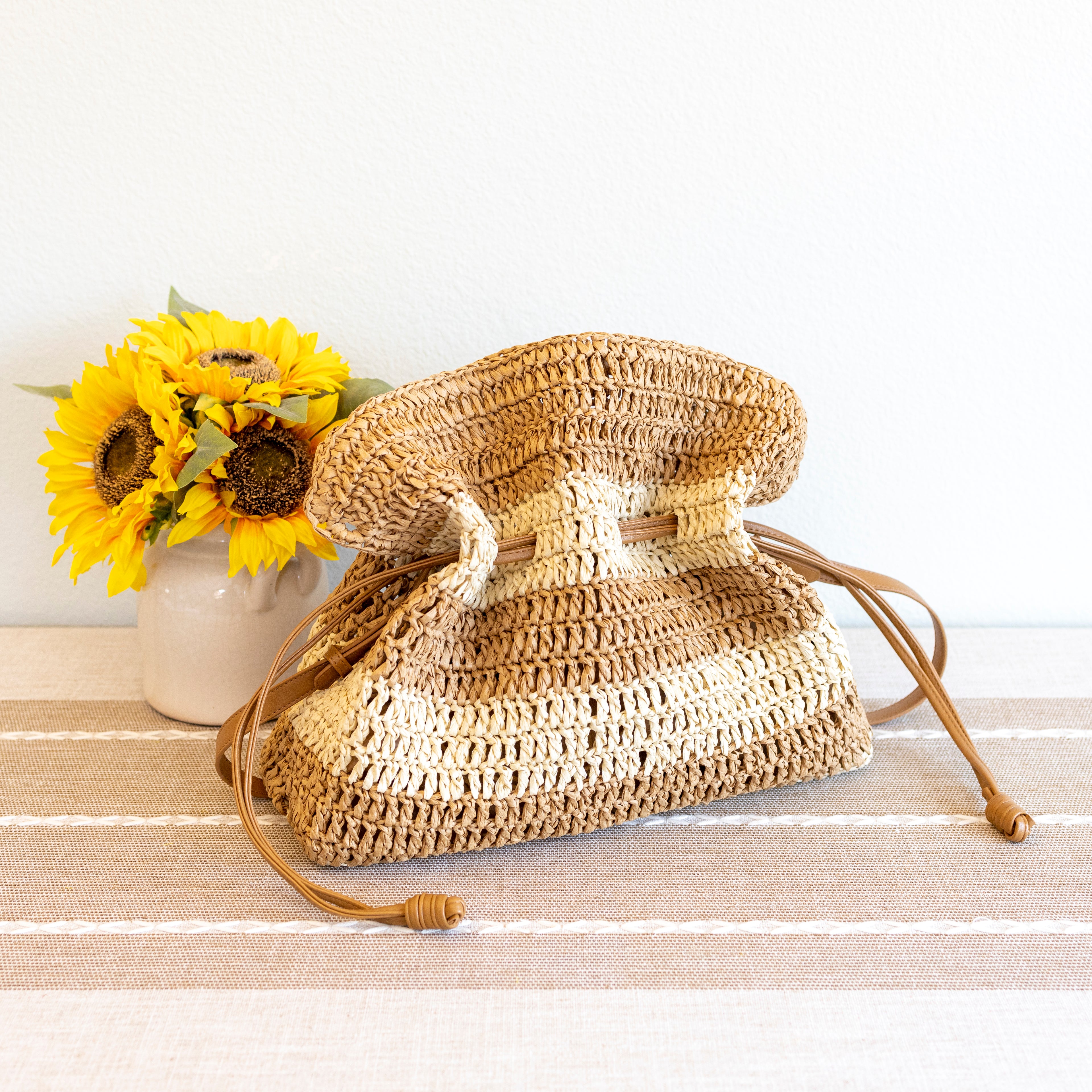 Fashion Stripe Straw Drawstring Bag