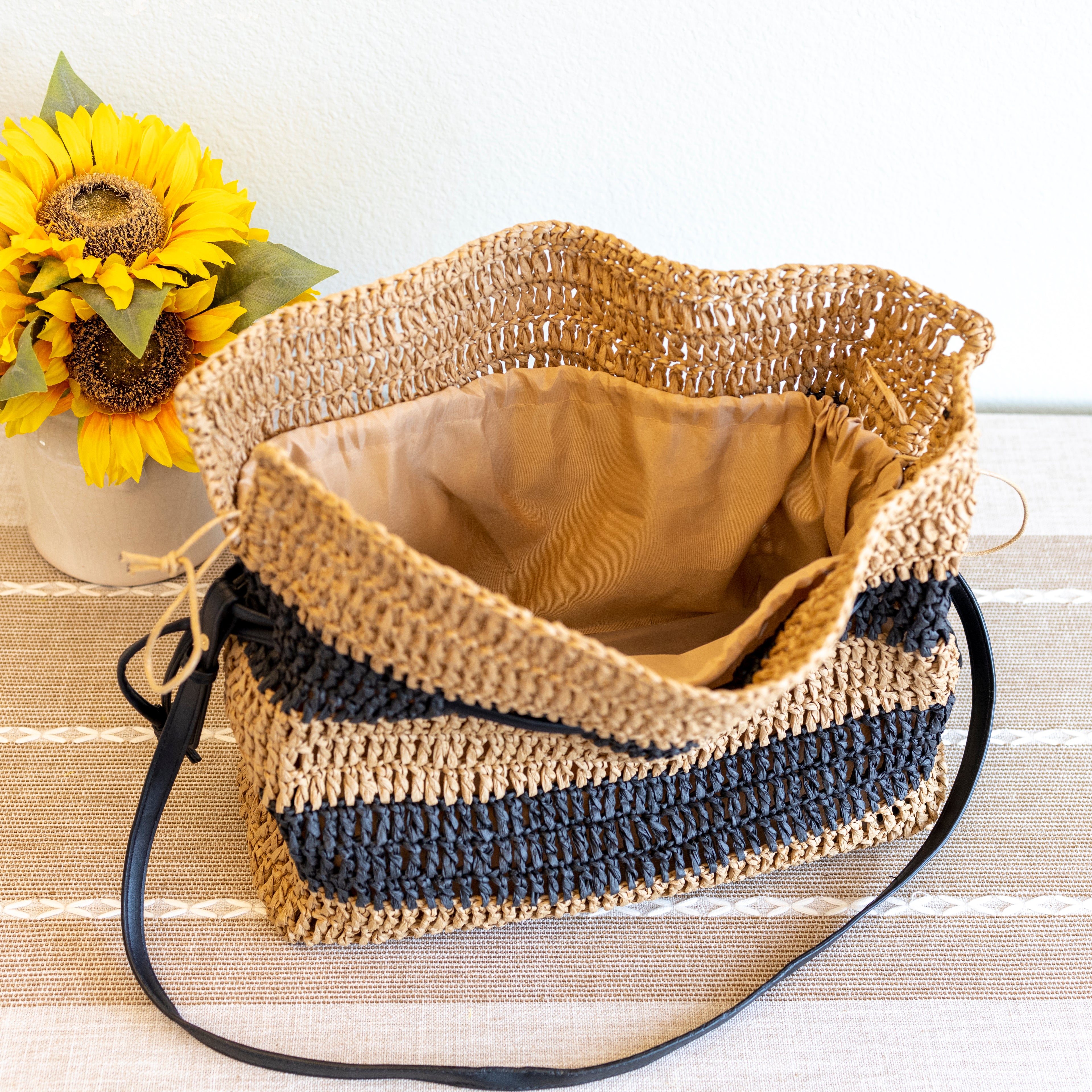 Fashion Stripe Straw Drawstring Bag