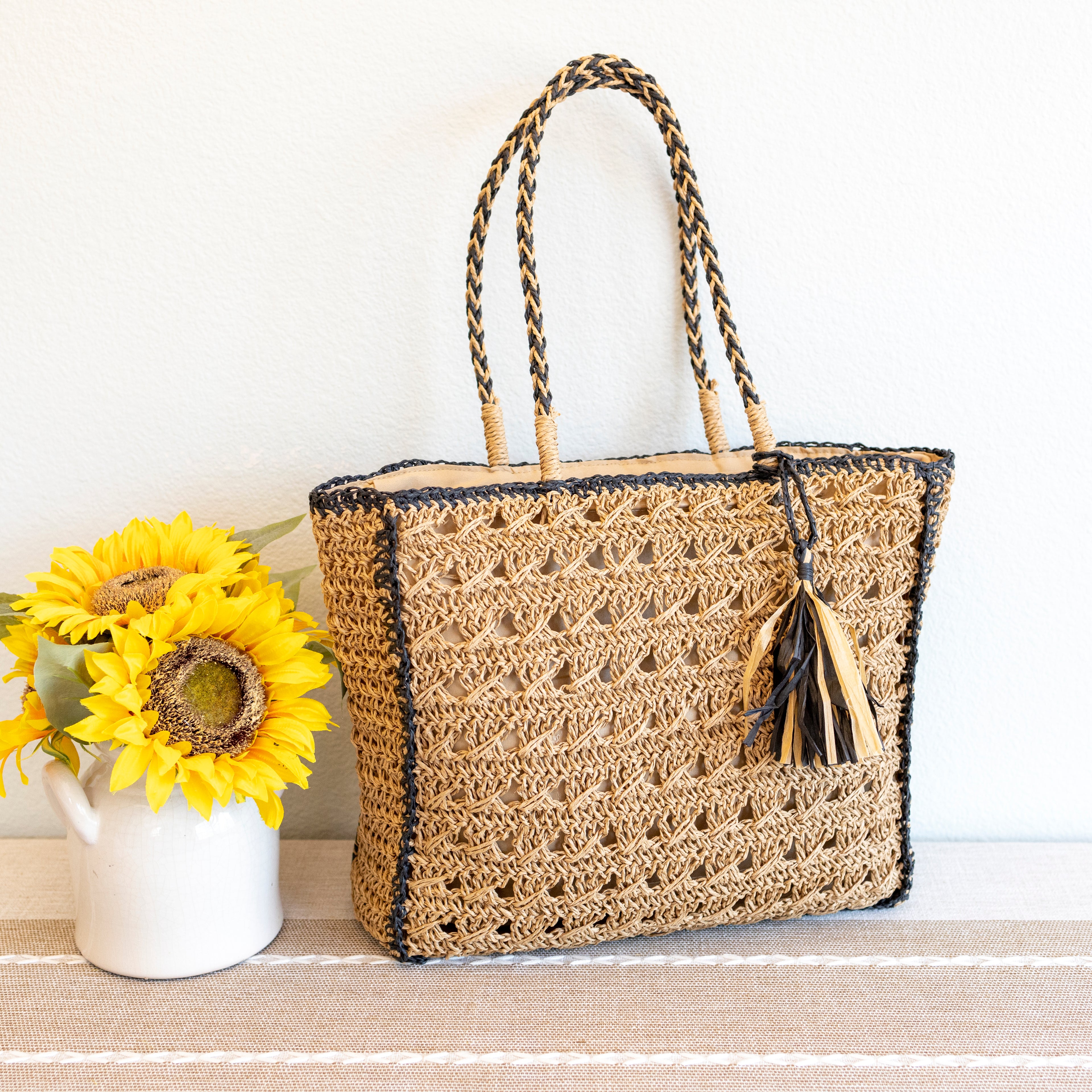 Straw Woven Shoulder Bag with Tassel