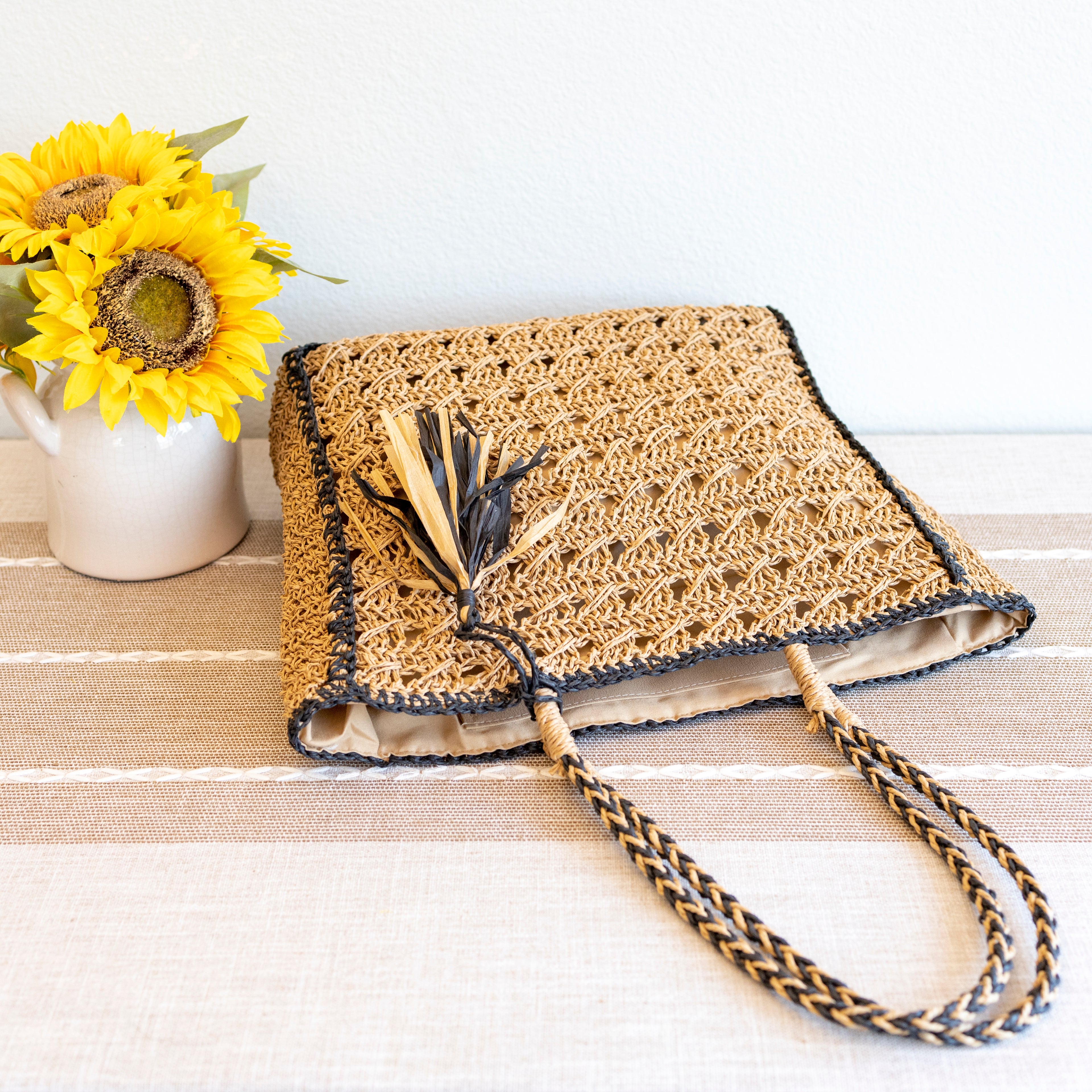 Straw Woven Shoulder Bag with Tassel