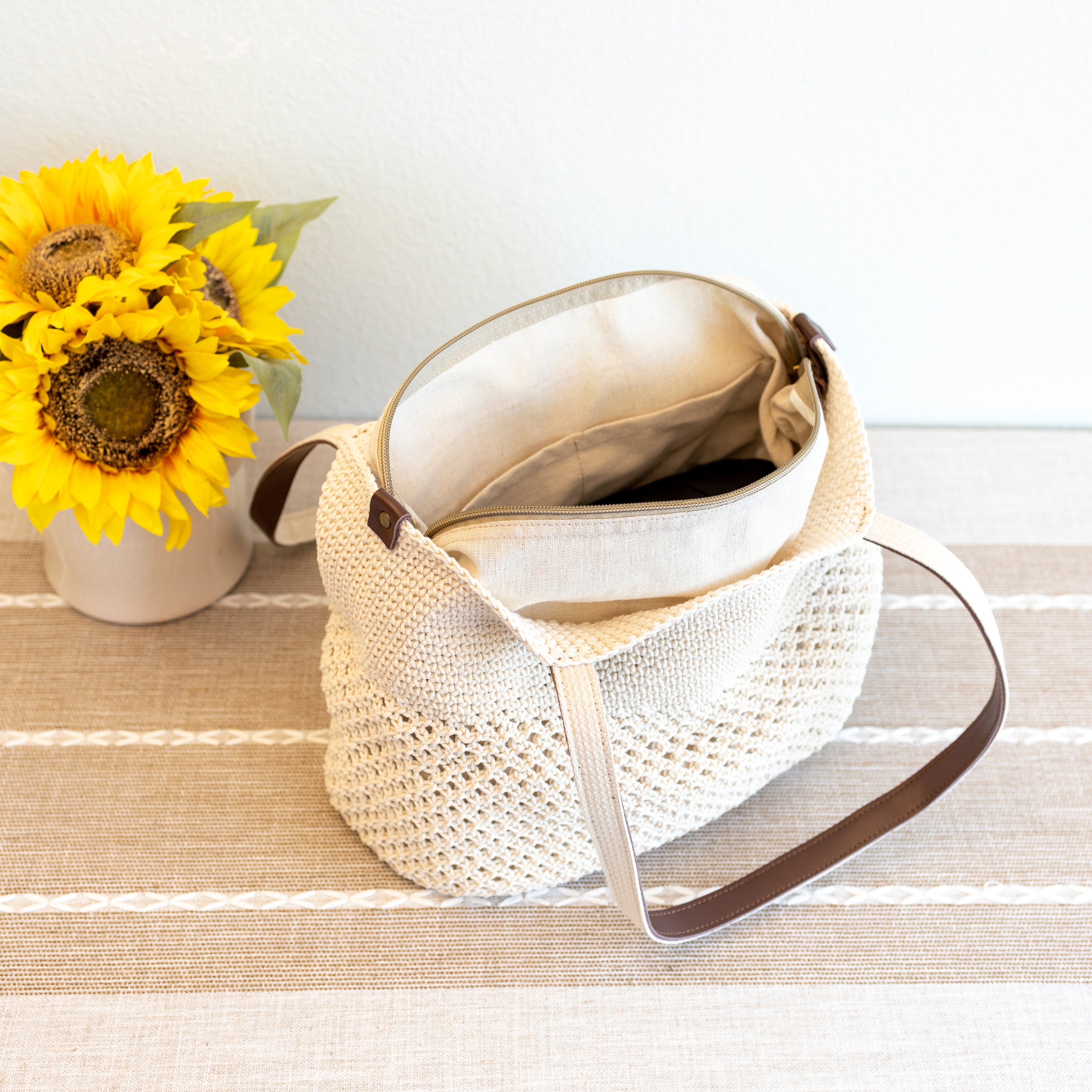 Handmade Retro Woven Shoulder Bag