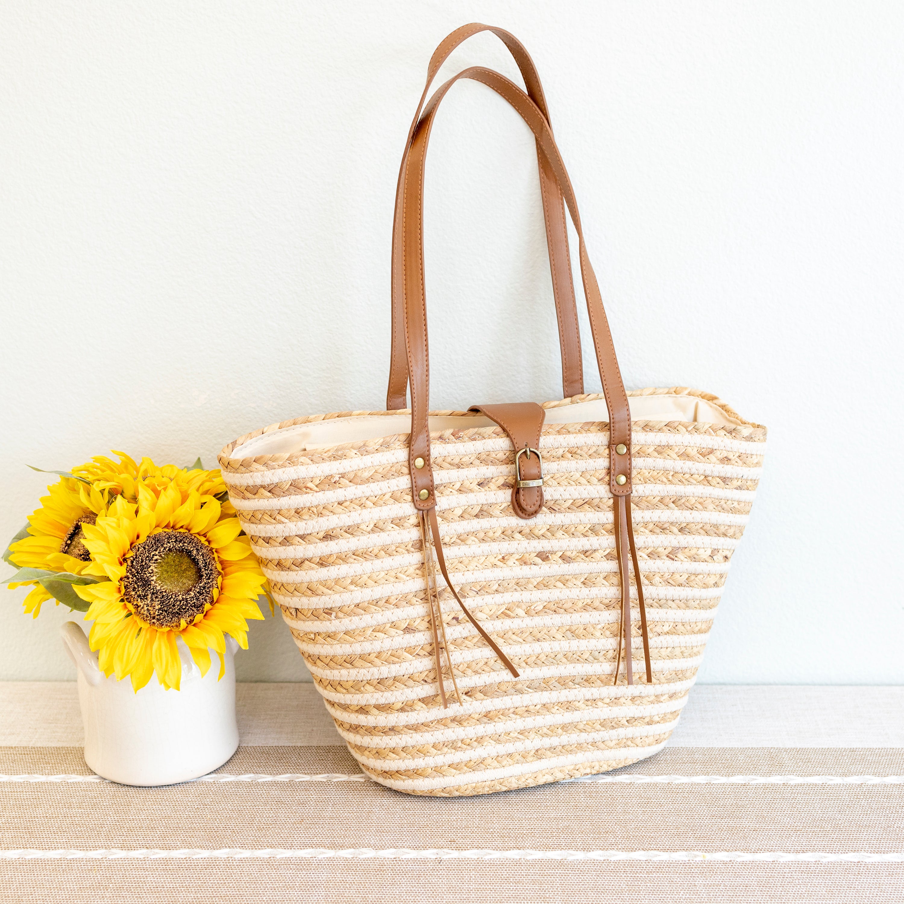 Women's Woven Straw Market Tote Bag