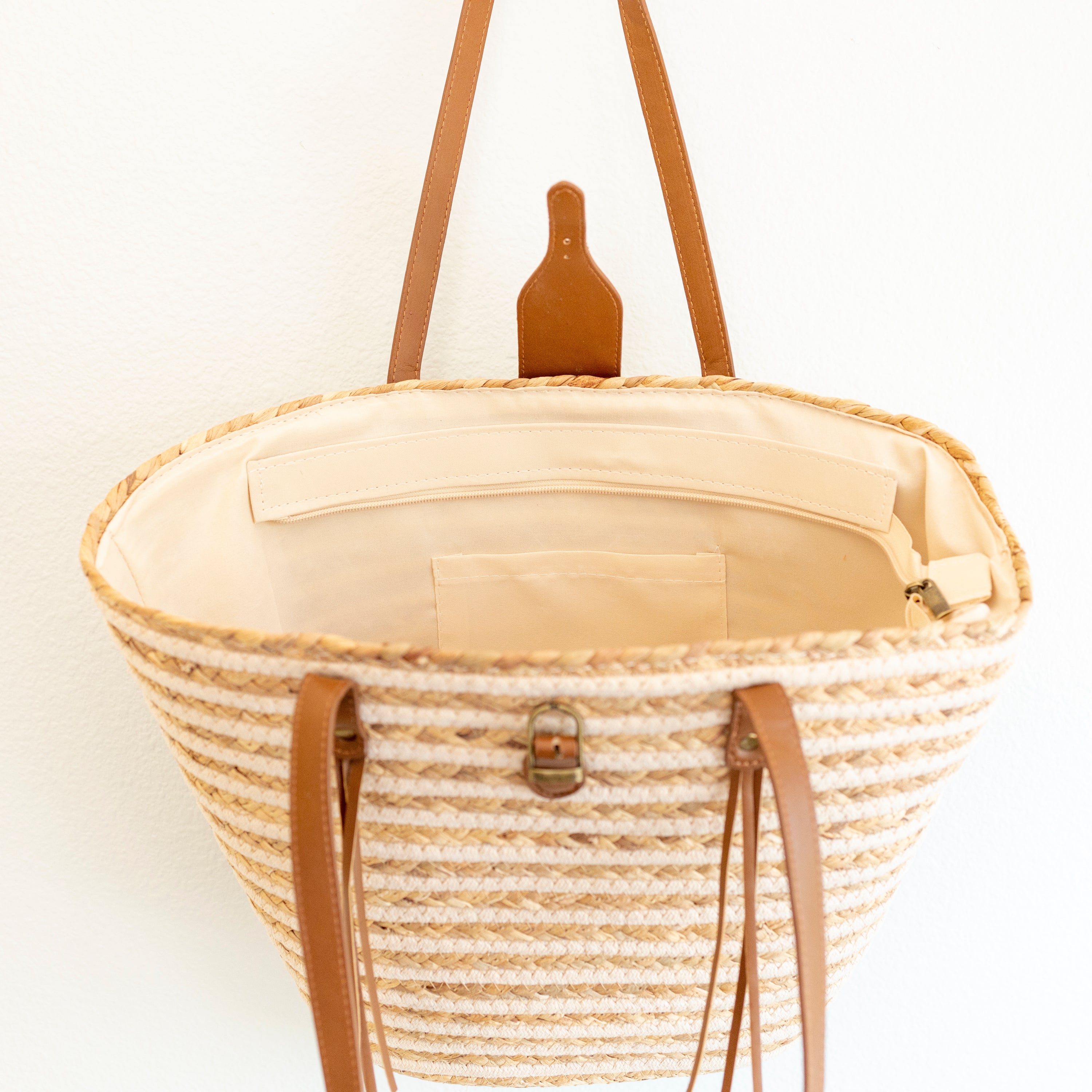 Women's Woven Straw Market Tote Bag