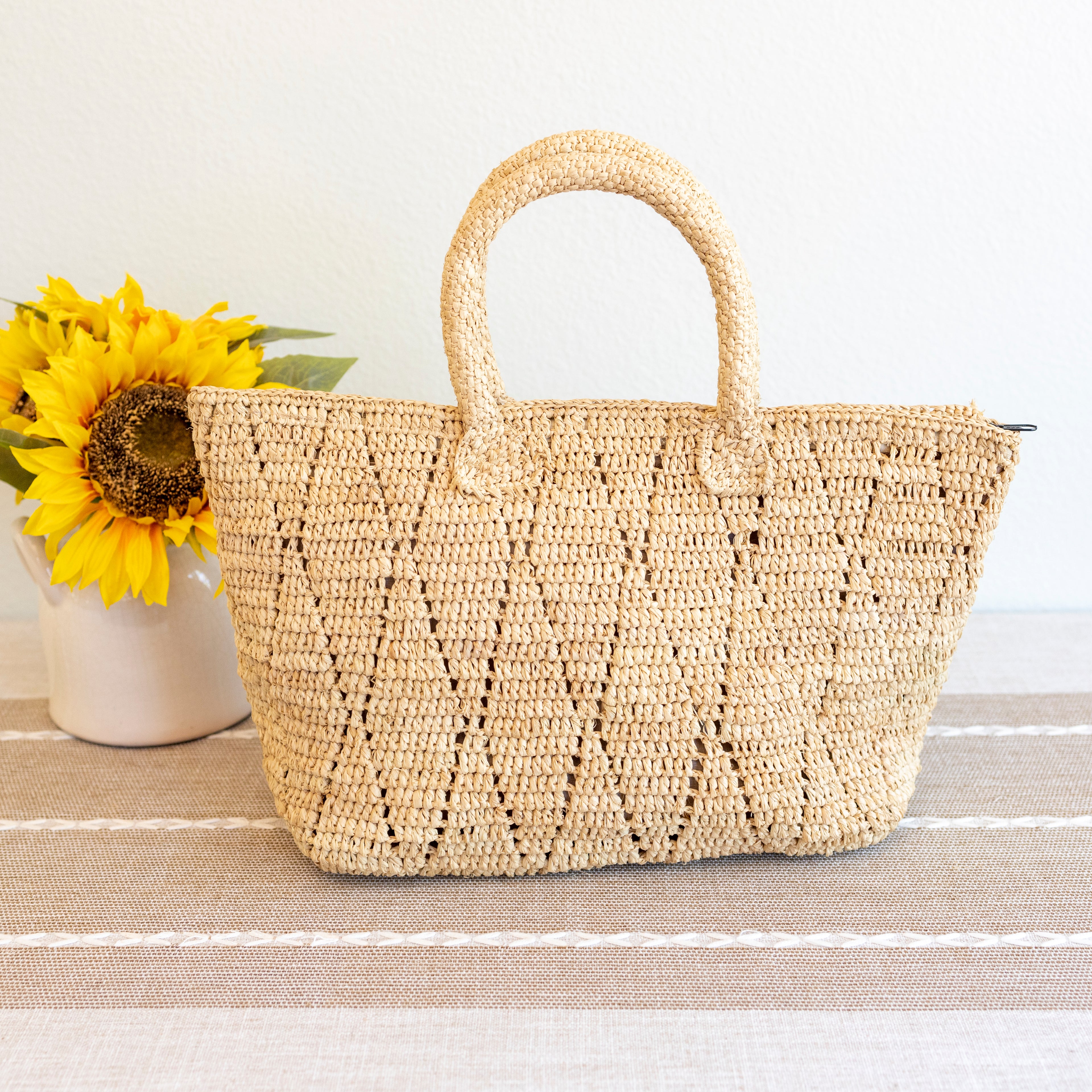 Hand Woven Fashion Raffia Top Handle Beach Bag