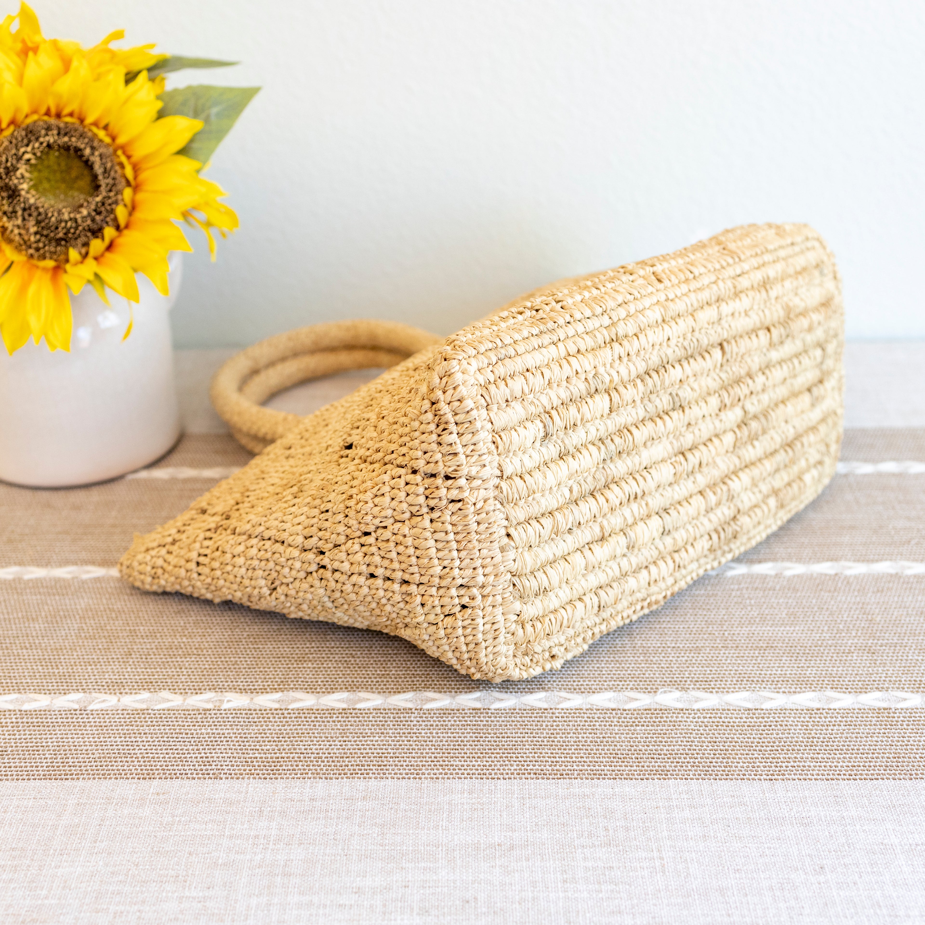 Hand Woven Fashion Raffia Top Handle Beach Bag