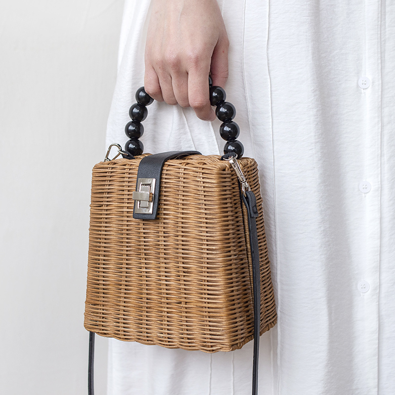 Vintage Straw Bag Women Hand-woven Basket Handbag Big Capacity Drawstring  Design Rattan Tote Purse Female Travel Beach Bag - Top-handle Bags -  AliExpress