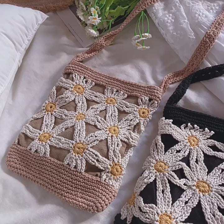 Mini Daisy Purse