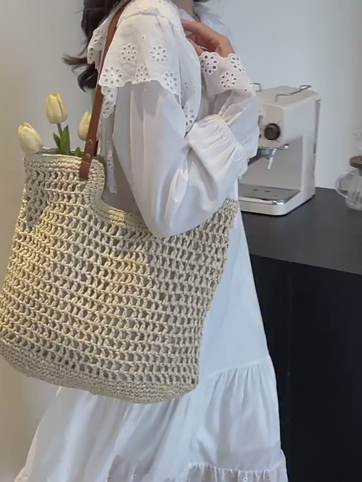 Lightweight Straw Woven Square Tote Bag