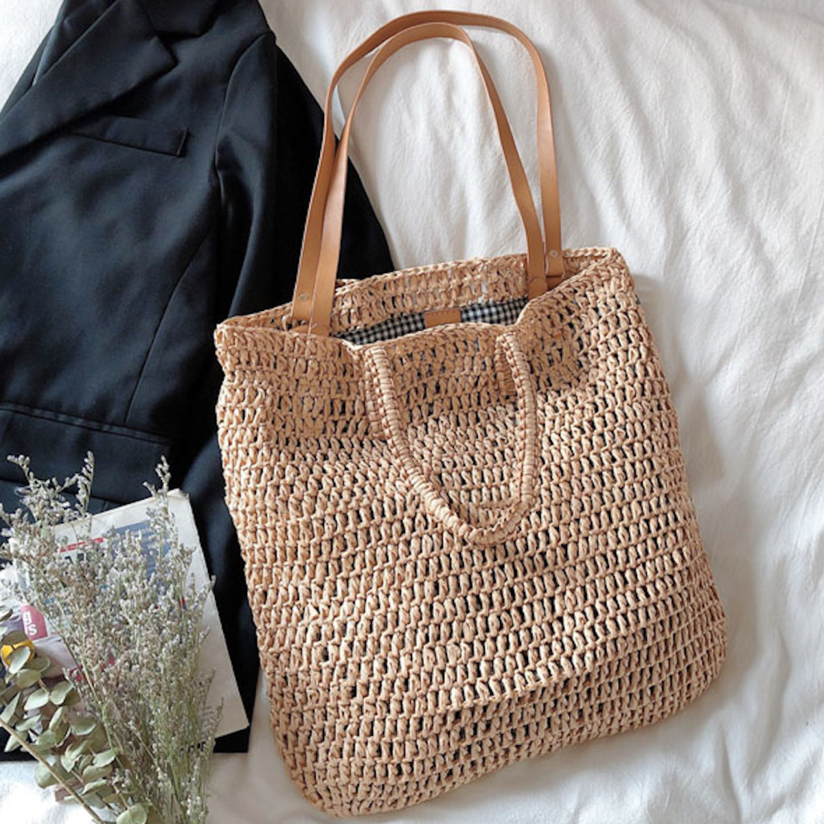 Minimalistic Straw Woven Tote Bag
