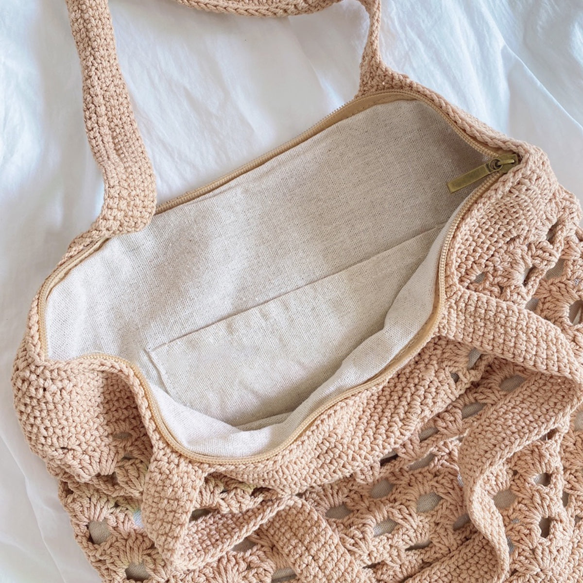 Buy Online Retro Artsy Crochet Tote Bag